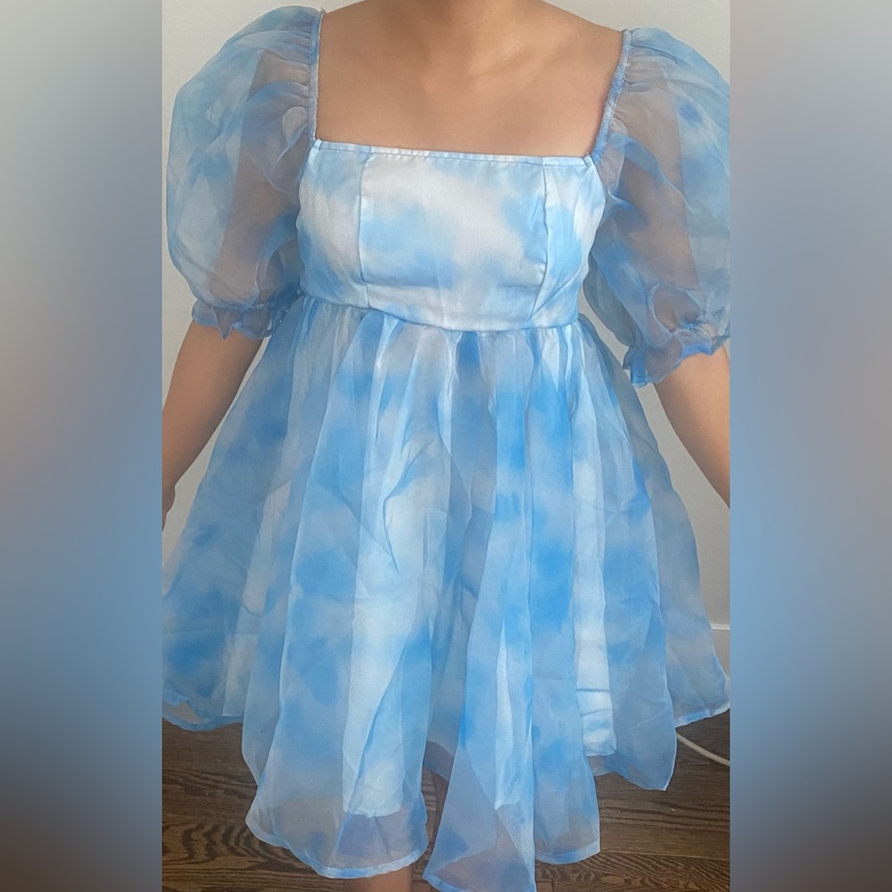 Shein: Puff sleeve dresses.